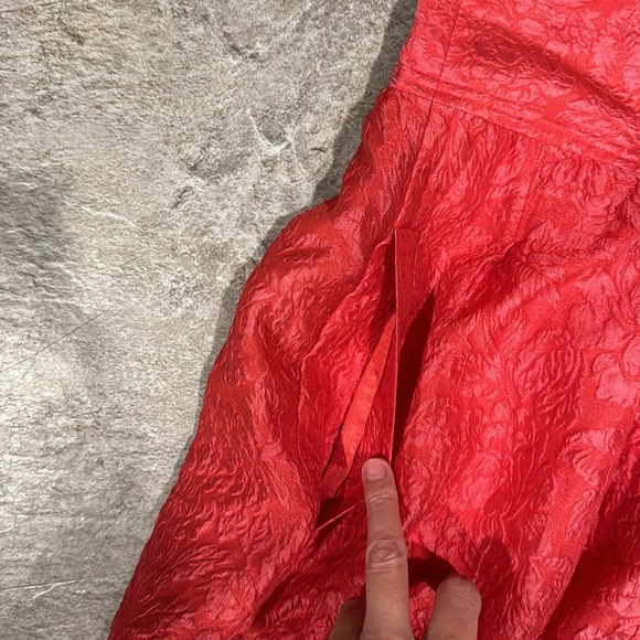 Skirt - Picture 2 of 6